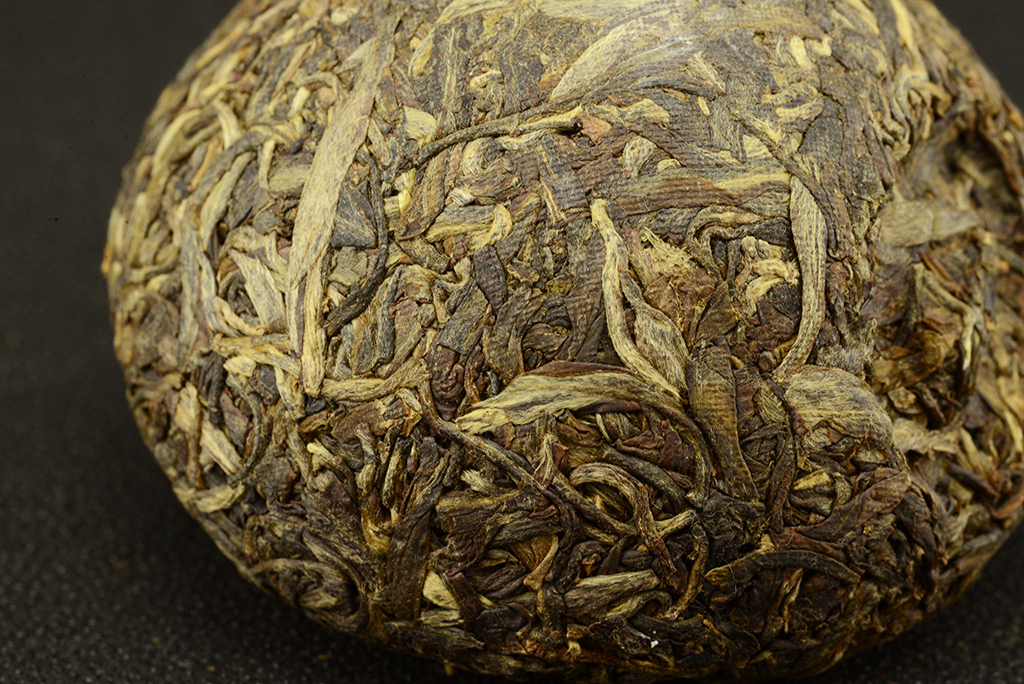 2004 Xiaguan sheng puerh tuo